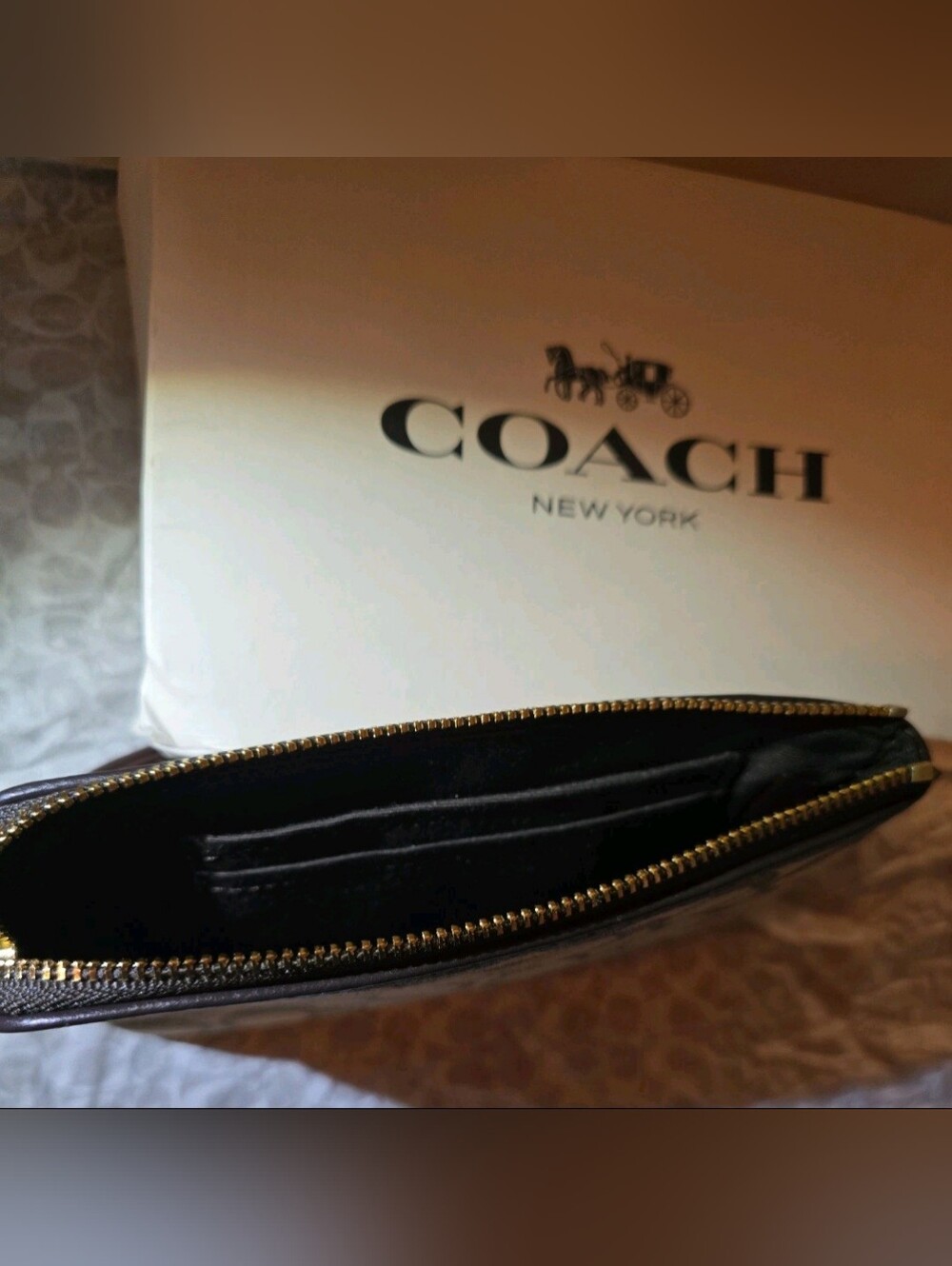 *NEW* Coach Corner Zip Wristlet In Signature Canvas Brown/Khaki F58033 - Picture 7 of 13